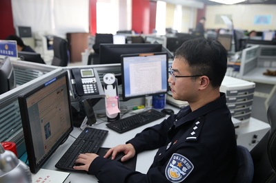 揭秘上海網(wǎng)警團(tuán)隊(duì) 90后成主力，高學(xué)歷人才守護(hù)網(wǎng)絡(luò)安全